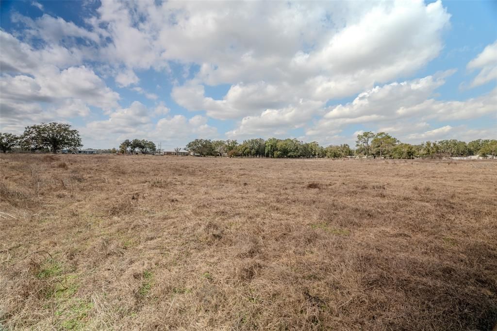На продажу: $2,250,000 (30.00 acres)