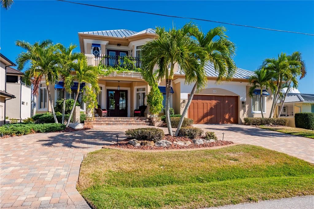For Sale: $1,750,000 (3 beds, 3 baths, 2846 Square Feet)