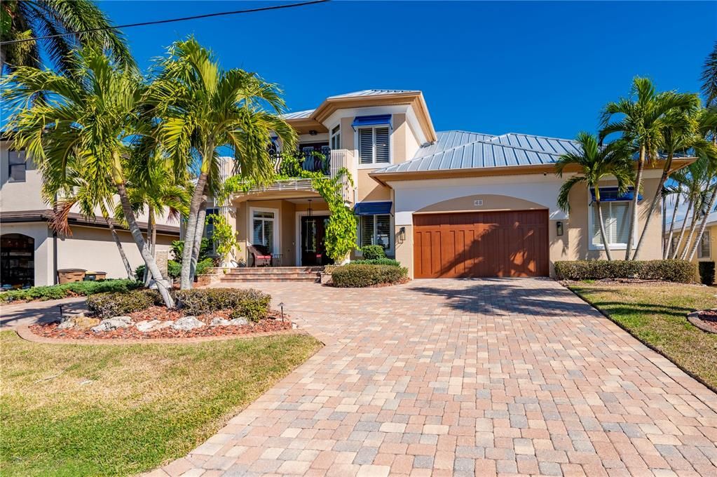 For Sale: $1,750,000 (3 beds, 3 baths, 2846 Square Feet)