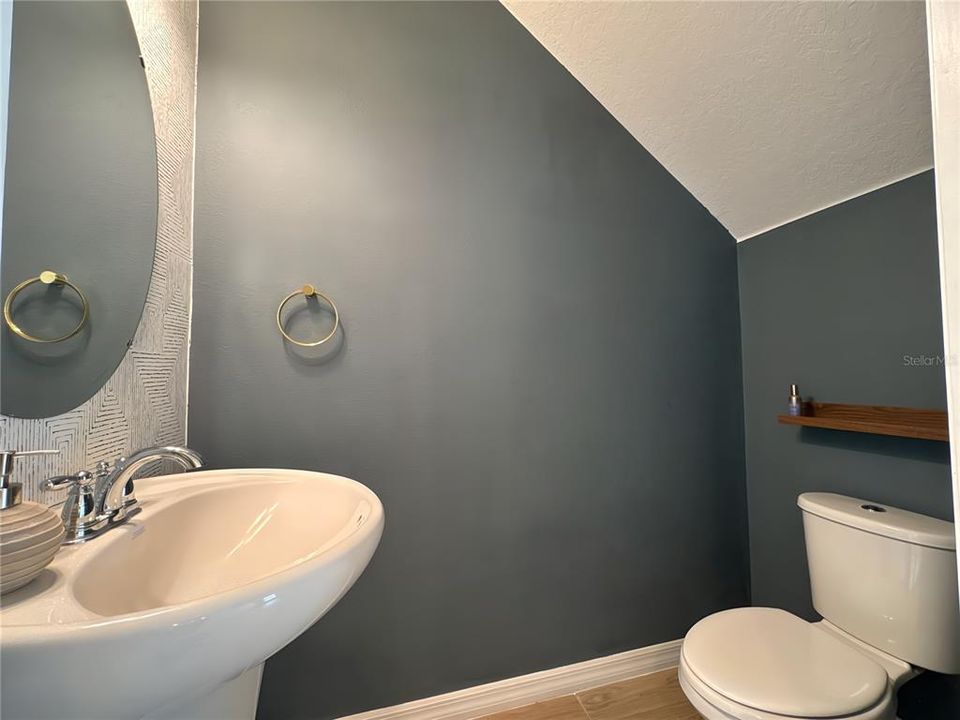 Active With Contract: $2,400 (3 beds, 2 baths, 1738 Square Feet)
