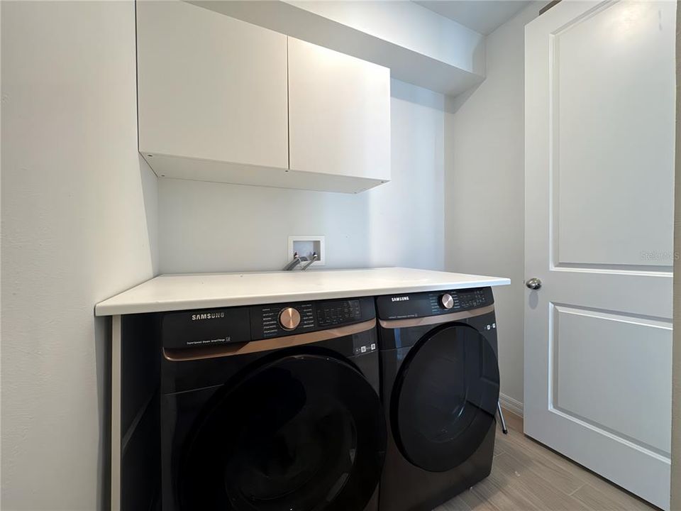 Active With Contract: $2,400 (3 beds, 2 baths, 1738 Square Feet)