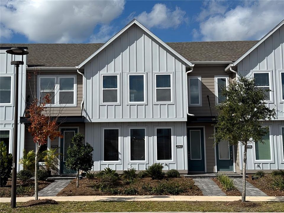 Active With Contract: $2,400 (3 beds, 2 baths, 1738 Square Feet)