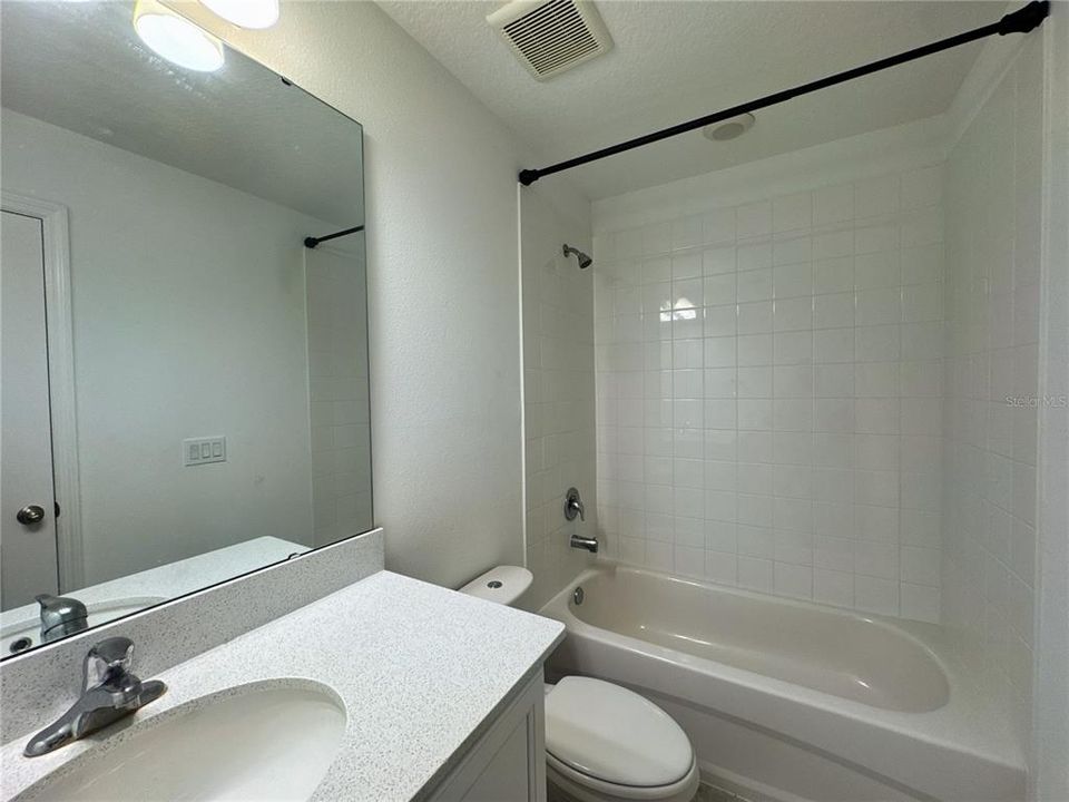 Active With Contract: $2,400 (3 beds, 2 baths, 1738 Square Feet)