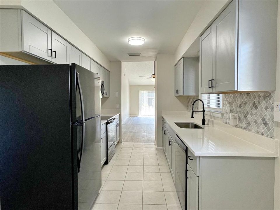 En Venta: $250,000 (3 camas, 2 baños, 1561 Pies cuadrados)
