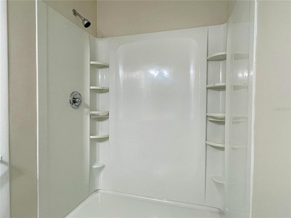 En Venta: $250,000 (3 camas, 2 baños, 1561 Pies cuadrados)