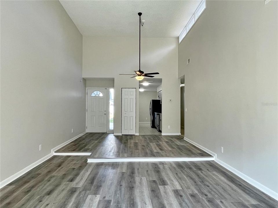 En Venta: $250,000 (3 camas, 2 baños, 1561 Pies cuadrados)