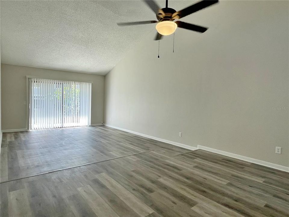 En Venta: $250,000 (3 camas, 2 baños, 1561 Pies cuadrados)