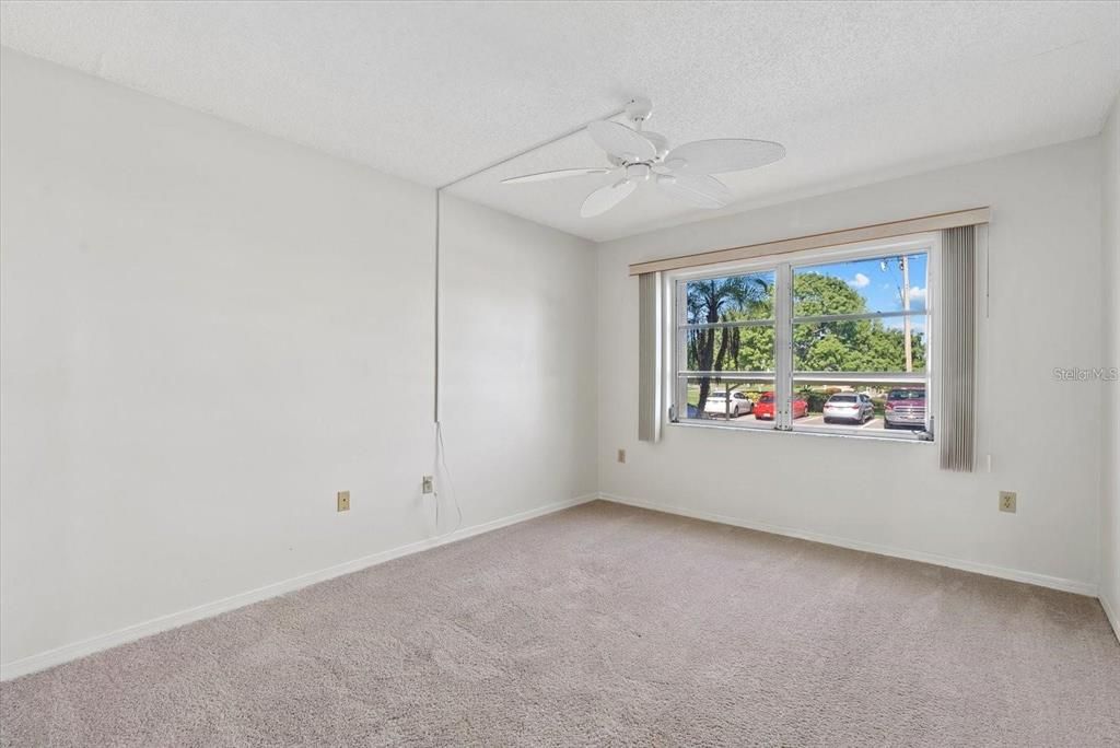 Activo con contrato: $1,850 (2 camas, 2 baños, 1389 Pies cuadrados)