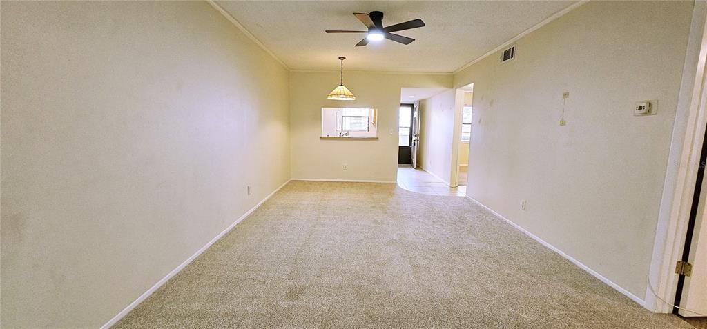 Под контрактом: $1,497 (2 спален, 2 ванн, 940 Квадратных фут)