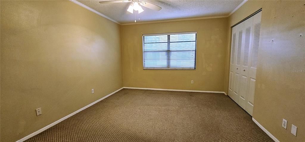 Под контрактом: $1,497 (2 спален, 2 ванн, 940 Квадратных фут)