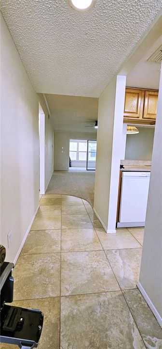 Под контрактом: $1,497 (2 спален, 2 ванн, 940 Квадратных фут)