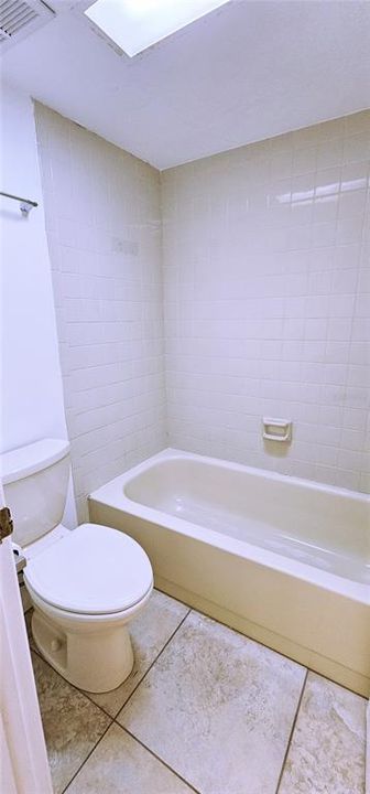 Под контрактом: $1,497 (2 спален, 2 ванн, 940 Квадратных фут)