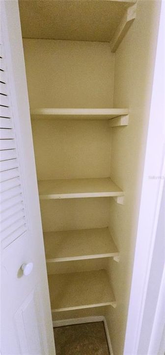 Под контрактом: $1,497 (2 спален, 2 ванн, 940 Квадратных фут)