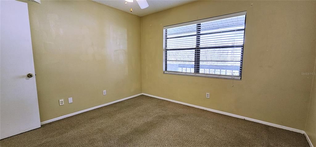 Под контрактом: $1,497 (2 спален, 2 ванн, 940 Квадратных фут)