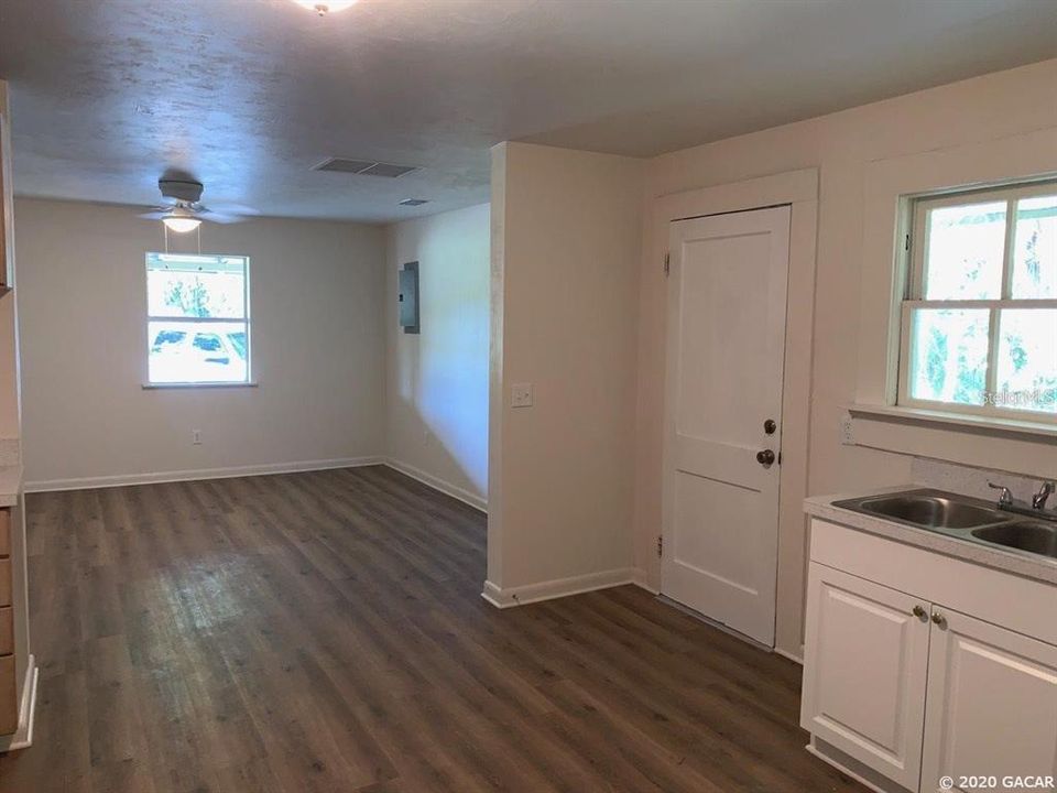 En Venta: $264,900 (2 camas, 2 baños, 1856 Pies cuadrados)