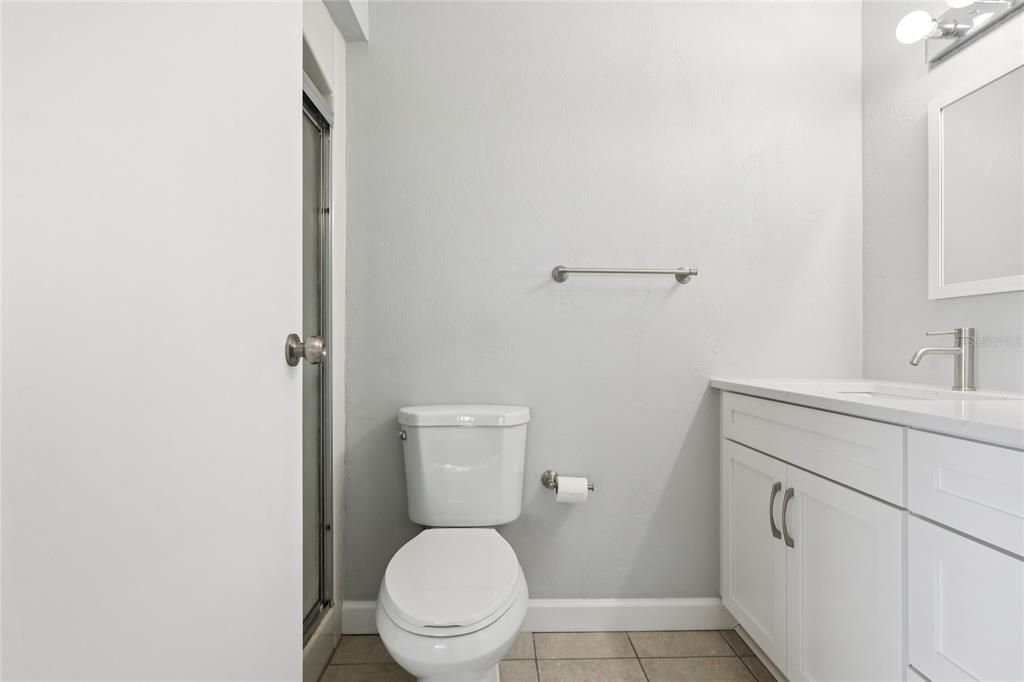 На продажу: $269,900 (3 спален, 2 ванн, 2032 Квадратных фут)