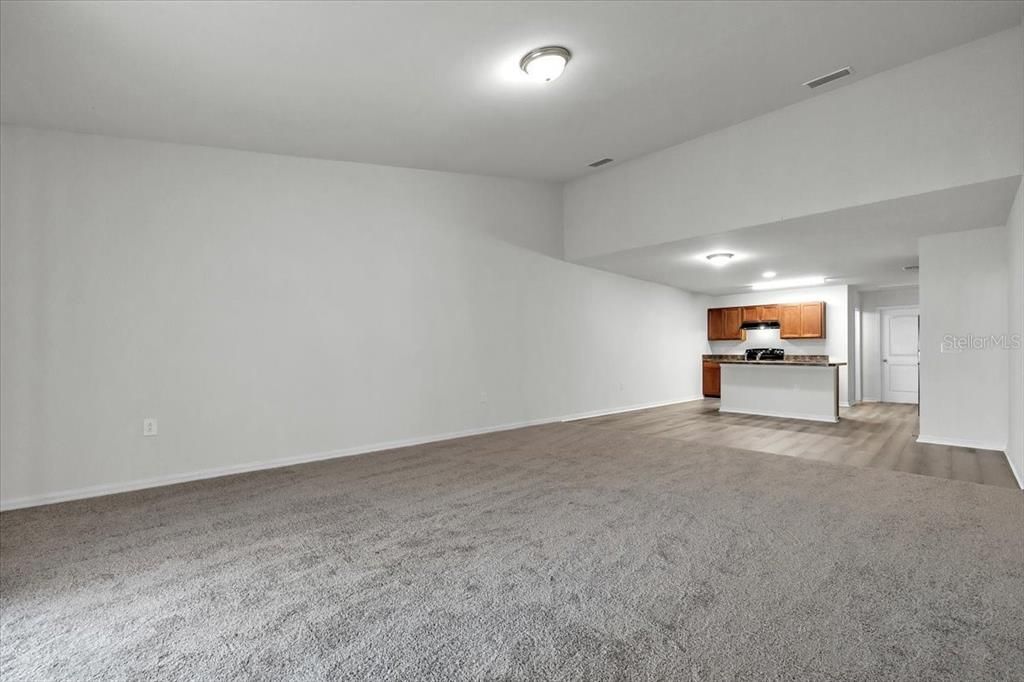 На продажу: $210,000 (3 спален, 2 ванн, 1409 Квадратных фут)