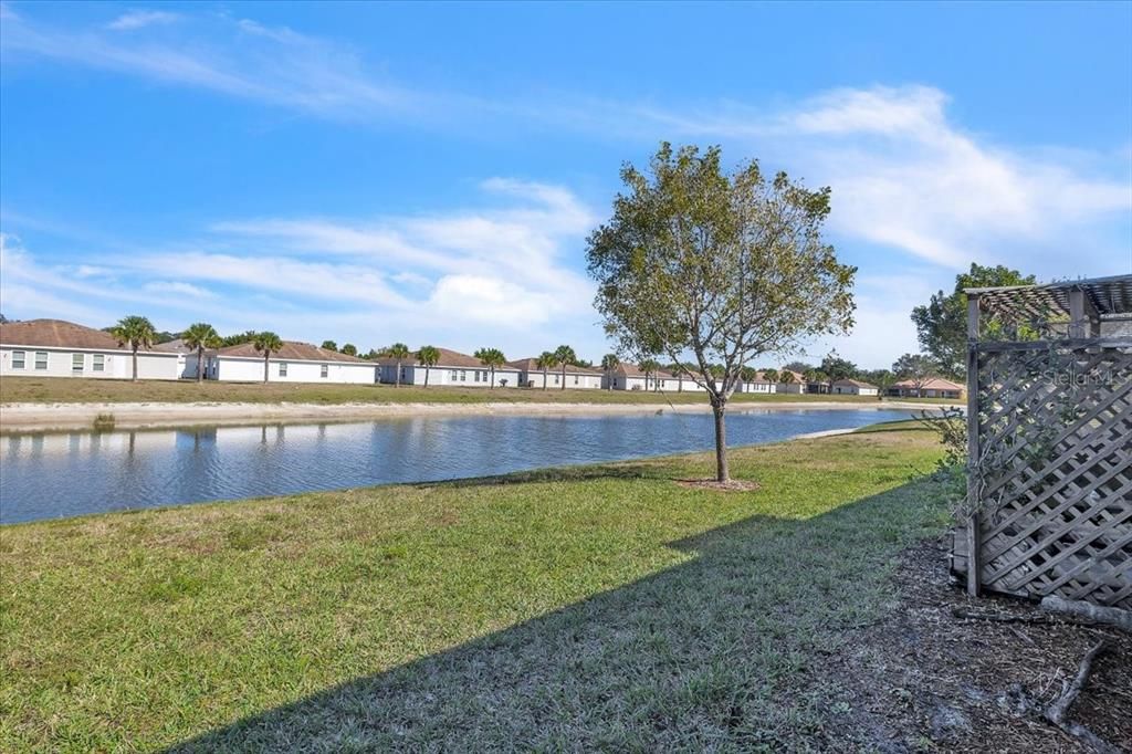 На продажу: $210,000 (3 спален, 2 ванн, 1409 Квадратных фут)