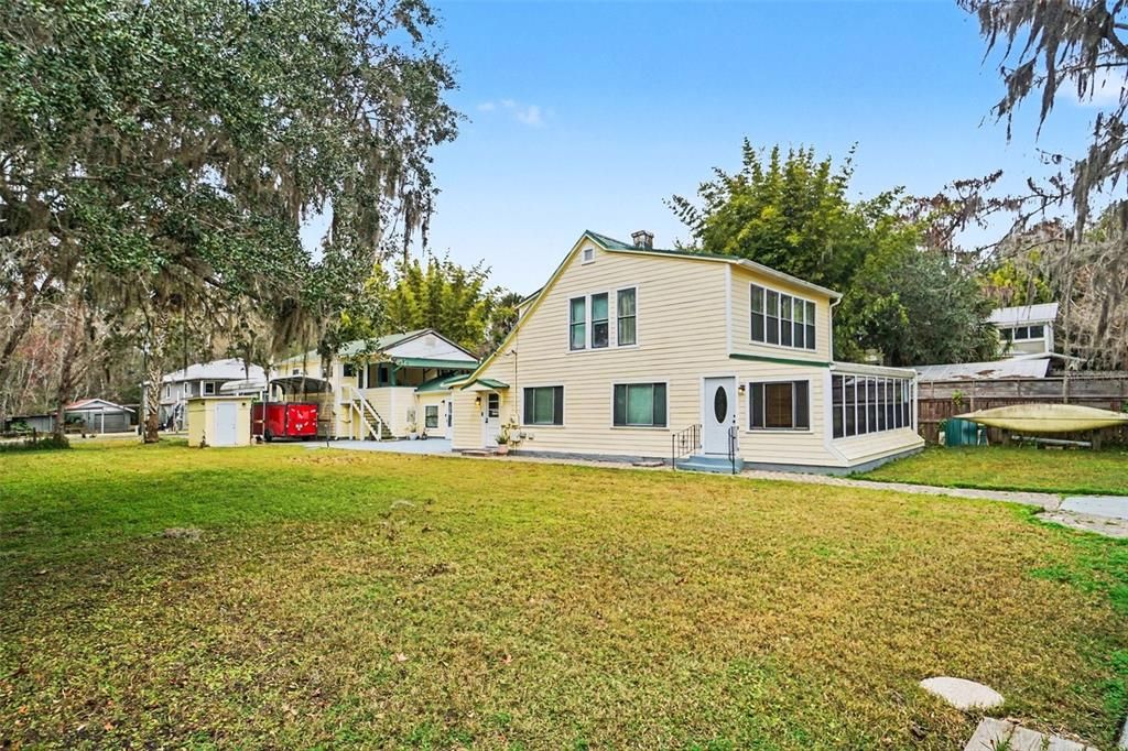 En Venta: $429,900 (4 camas, 4 baños, 2714 Pies cuadrados)