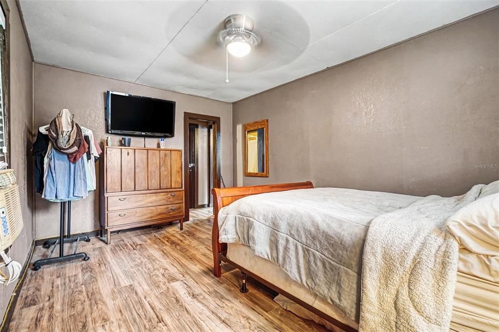 En Venta: $429,900 (4 camas, 4 baños, 2714 Pies cuadrados)