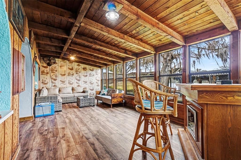 En Venta: $429,900 (4 camas, 4 baños, 2714 Pies cuadrados)