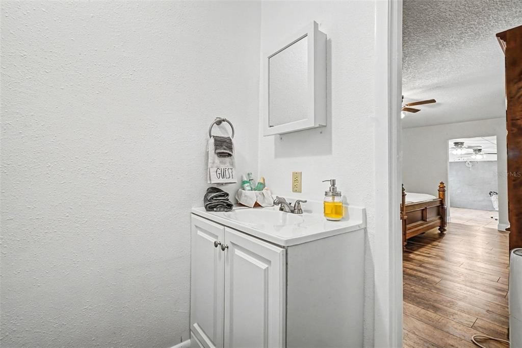 En Venta: $429,900 (4 camas, 4 baños, 2714 Pies cuadrados)