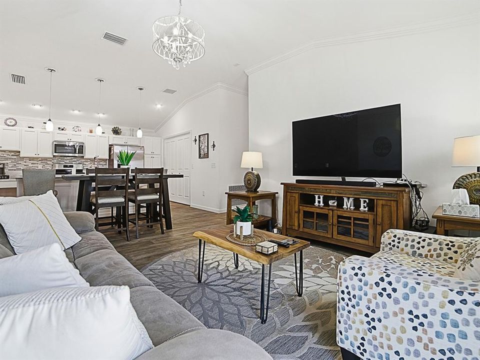 En Venta: $279,900 (2 camas, 2 baños, 1223 Pies cuadrados)
