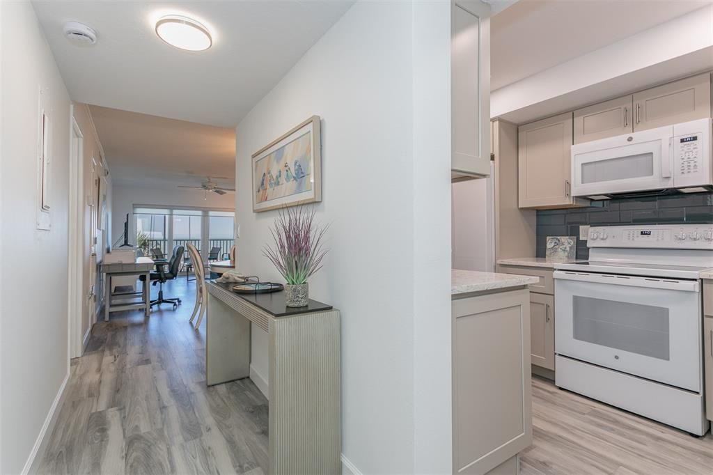 Activo con contrato: $599,000 (2 camas, 2 baños, 912 Pies cuadrados)