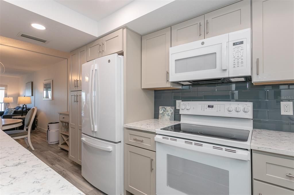 Activo con contrato: $599,000 (2 camas, 2 baños, 912 Pies cuadrados)