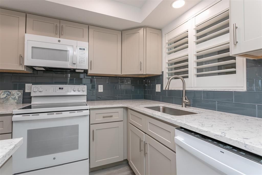 Activo con contrato: $599,000 (2 camas, 2 baños, 912 Pies cuadrados)