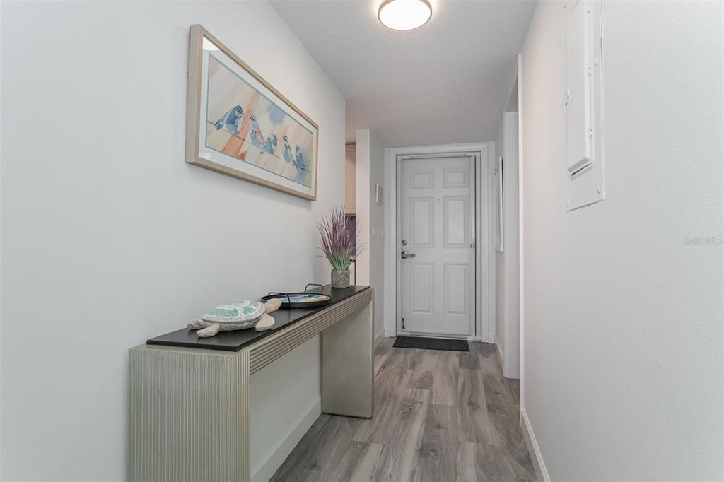 Activo con contrato: $599,000 (2 camas, 2 baños, 912 Pies cuadrados)