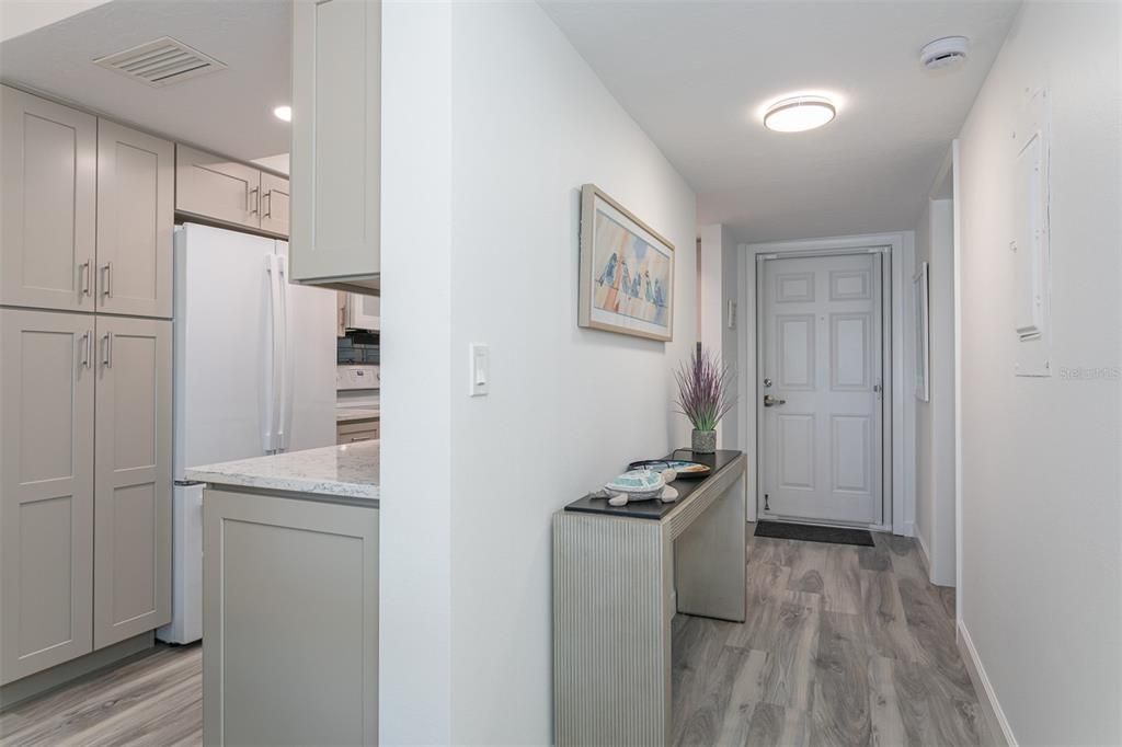 Activo con contrato: $599,000 (2 camas, 2 baños, 912 Pies cuadrados)