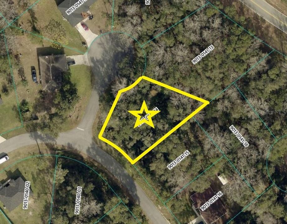 На продажу: $39,000 (0.38 acres)