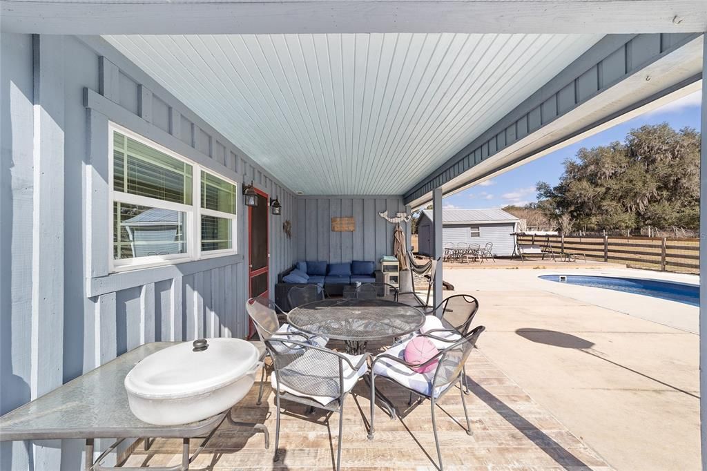 For Sale: $597,000 (2 beds, 2 baths, 1430 Square Feet)