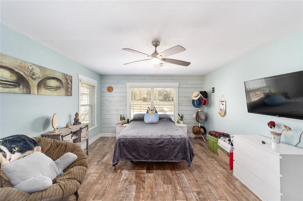 For Sale: $597,000 (2 beds, 2 baths, 1430 Square Feet)