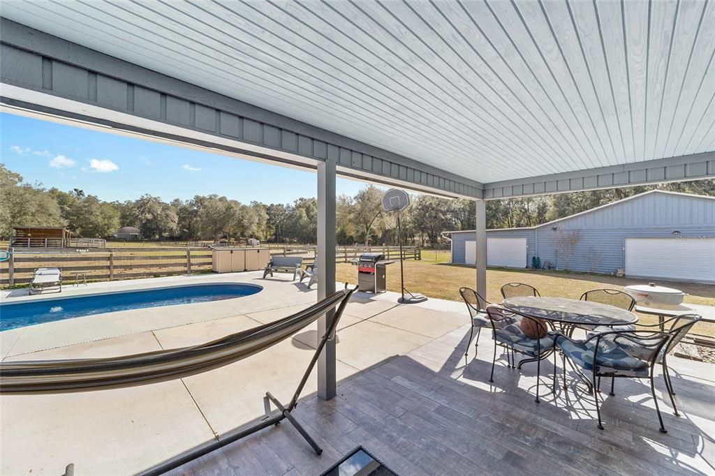 For Sale: $597,000 (2 beds, 2 baths, 1430 Square Feet)