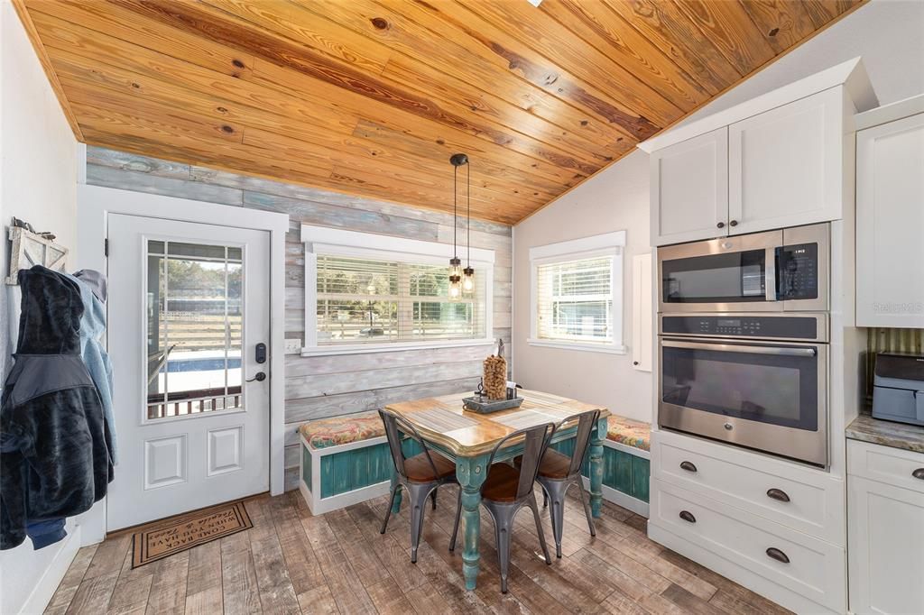 For Sale: $597,000 (2 beds, 2 baths, 1430 Square Feet)