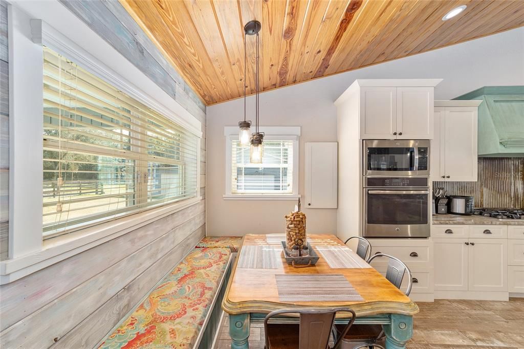 For Sale: $597,000 (2 beds, 2 baths, 1430 Square Feet)