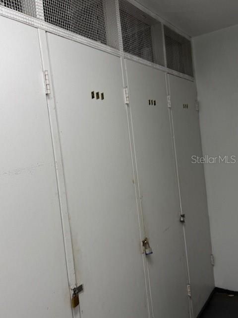 Под контрактом: $67,000 (1 спален, 1 ванн, 720 Квадратных фут)