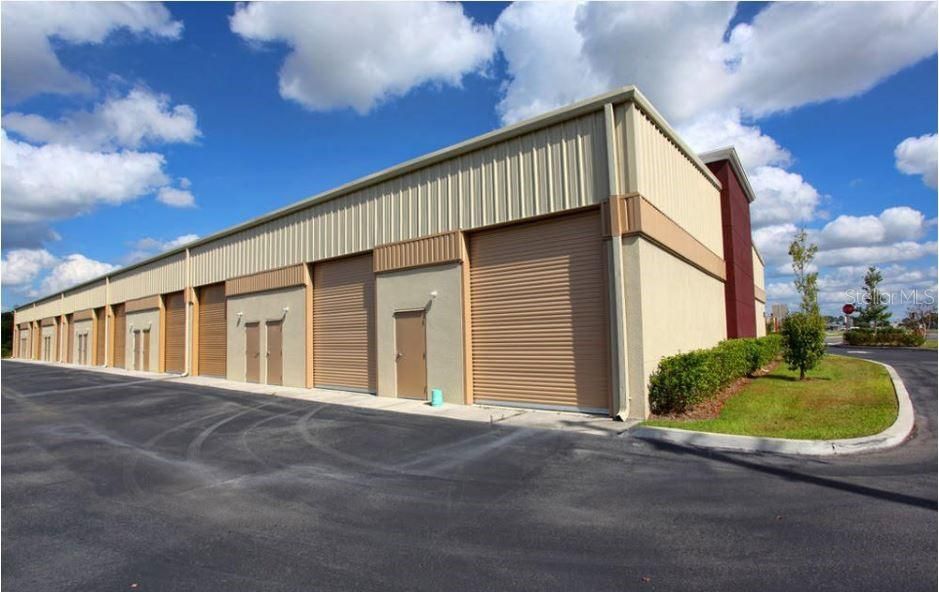 На продажу: $925,000 (3.63 acres)