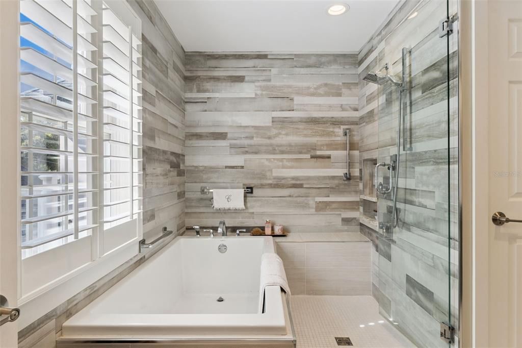 For Sale: $1,170,000 (4 beds, 2 baths, 3400 Square Feet)