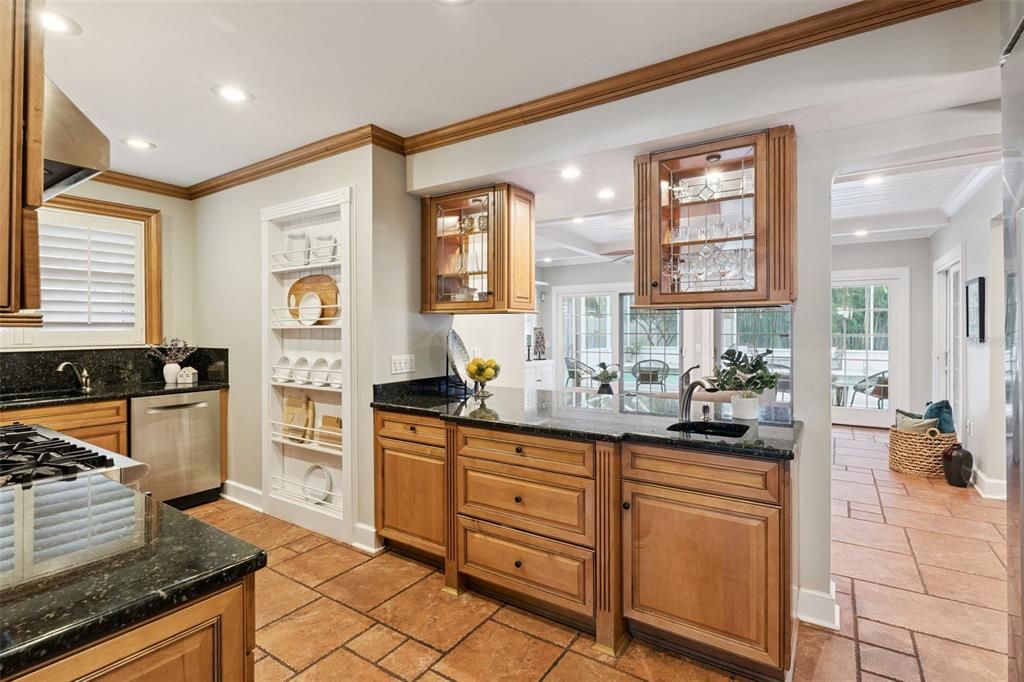 For Sale: $1,170,000 (4 beds, 2 baths, 3400 Square Feet)