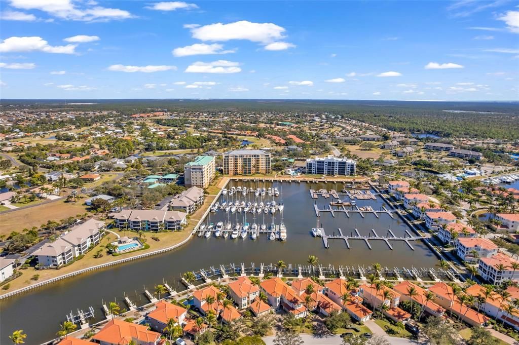 Activo con contrato: $360,000 (3 camas, 2 baños, 1825 Pies cuadrados)