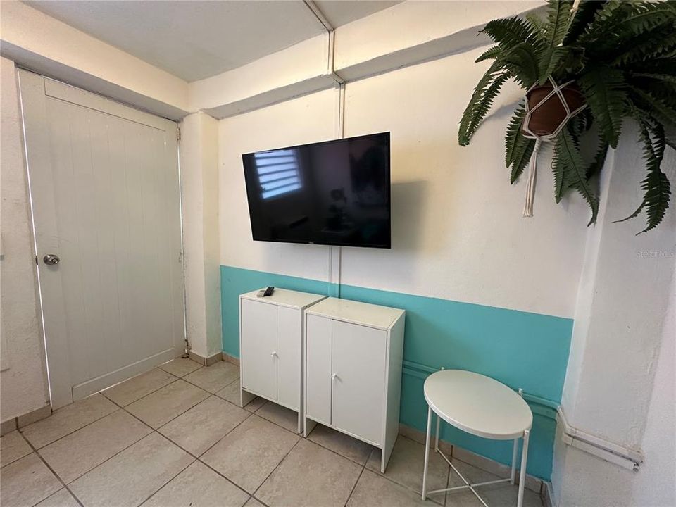 En Venta: $249,000 (5 camas, 3 baños, 1800 Pies cuadrados)