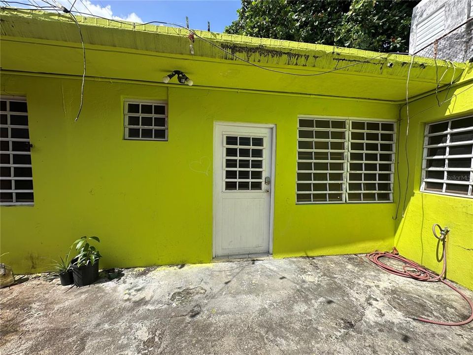 En Venta: $249,000 (5 camas, 3 baños, 1800 Pies cuadrados)
