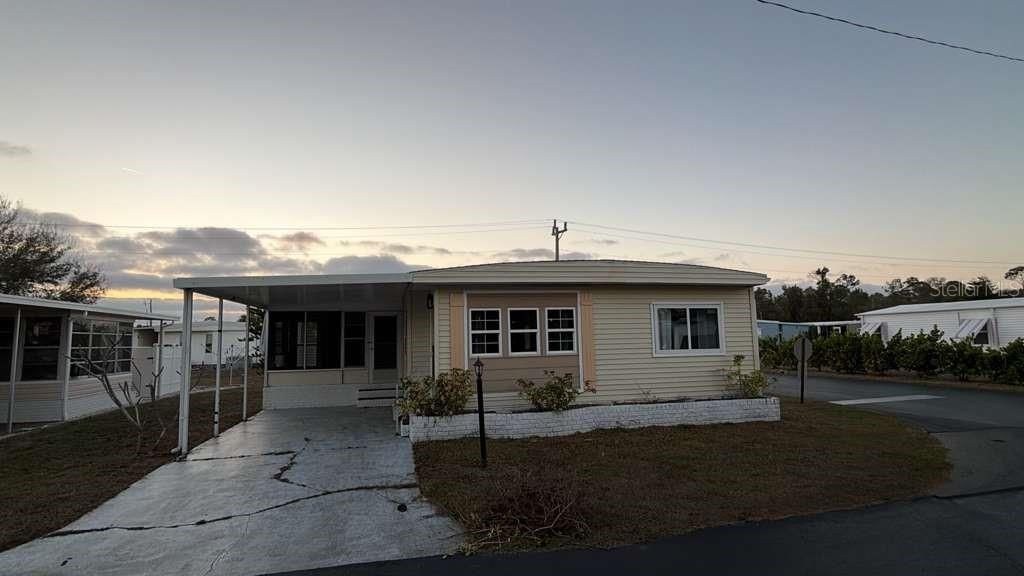 待售: $119,900 (2 贝兹, 2 浴室, 866 平方英尺)