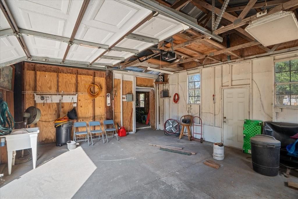 En Venta: $243,000 (3 camas, 2 baños, 1708 Pies cuadrados)