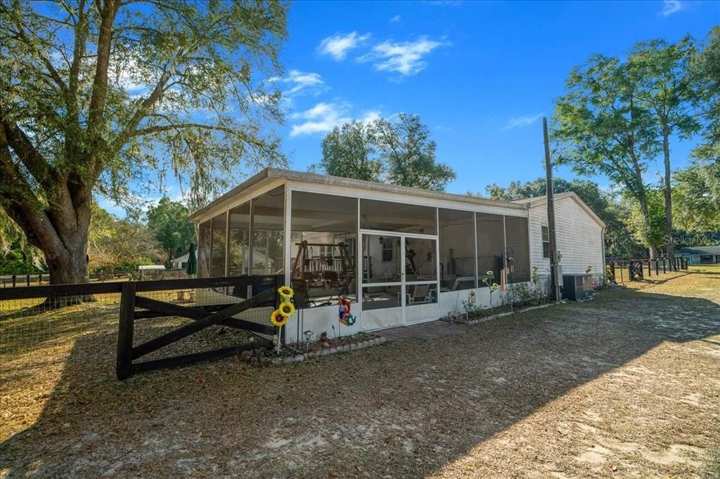 En Venta: $243,000 (3 camas, 2 baños, 1708 Pies cuadrados)