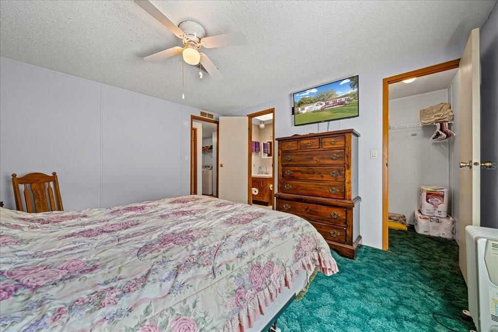 En Venta: $243,000 (3 camas, 2 baños, 1708 Pies cuadrados)