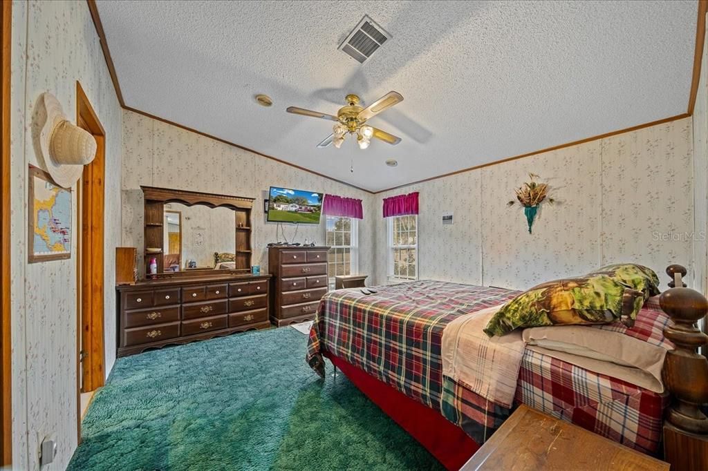 En Venta: $243,000 (3 camas, 2 baños, 1708 Pies cuadrados)